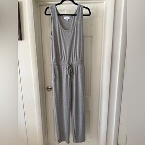 Gilli Gray Sleeveless Jumpsuit